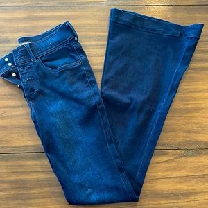 Women’s Express Dress Jeans. Bell Flare High Rise. Size 00. Like new condition.
